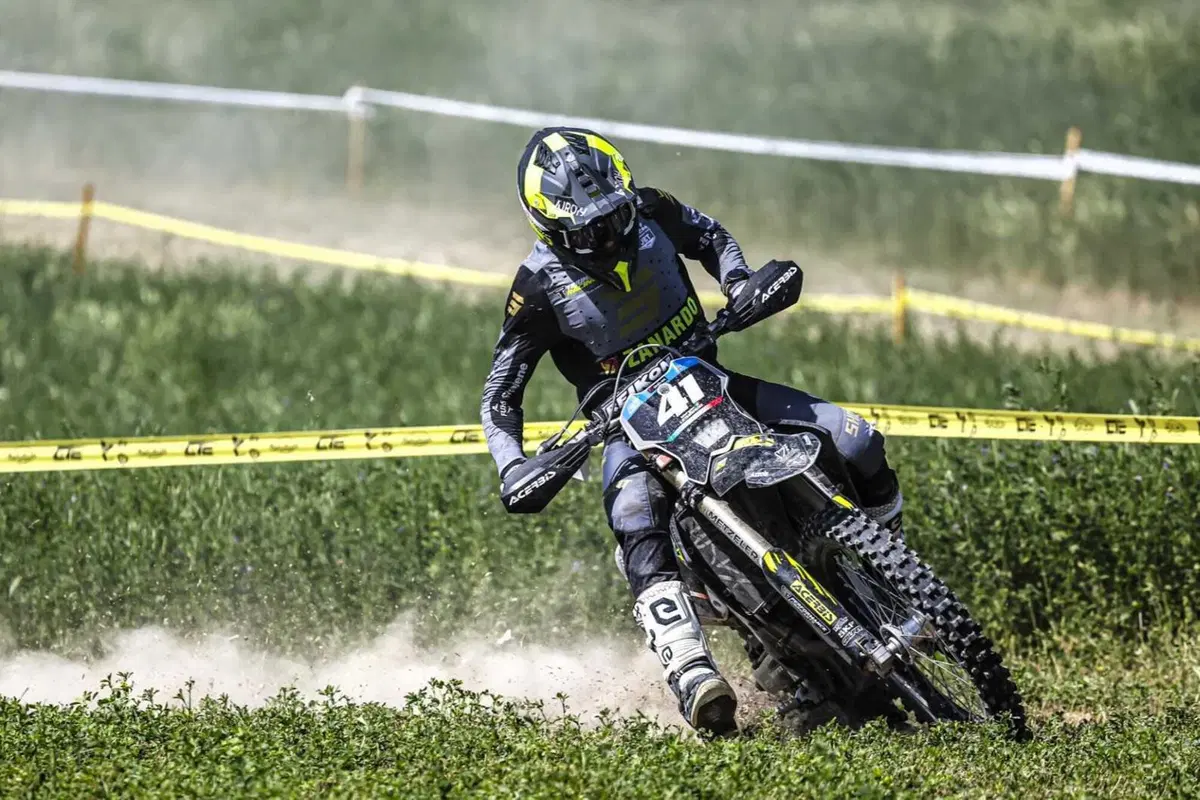 Enduro. Assoluti #8. D2. Bis di Verona. Ancora duello con Pichon. Elgari e Pavoni Campioni  (7)