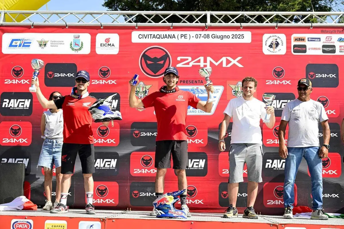 Enduro. Assoluti #8. D2. Bis di Verona. Ancora duello con Pichon. Elgari e Pavoni Campioni  (3)