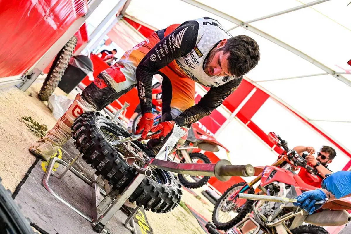 Enduro. Assoluti #8. D2. Bis di Verona. Ancora duello con Pichon. Elgari e Pavoni Campioni  (13)