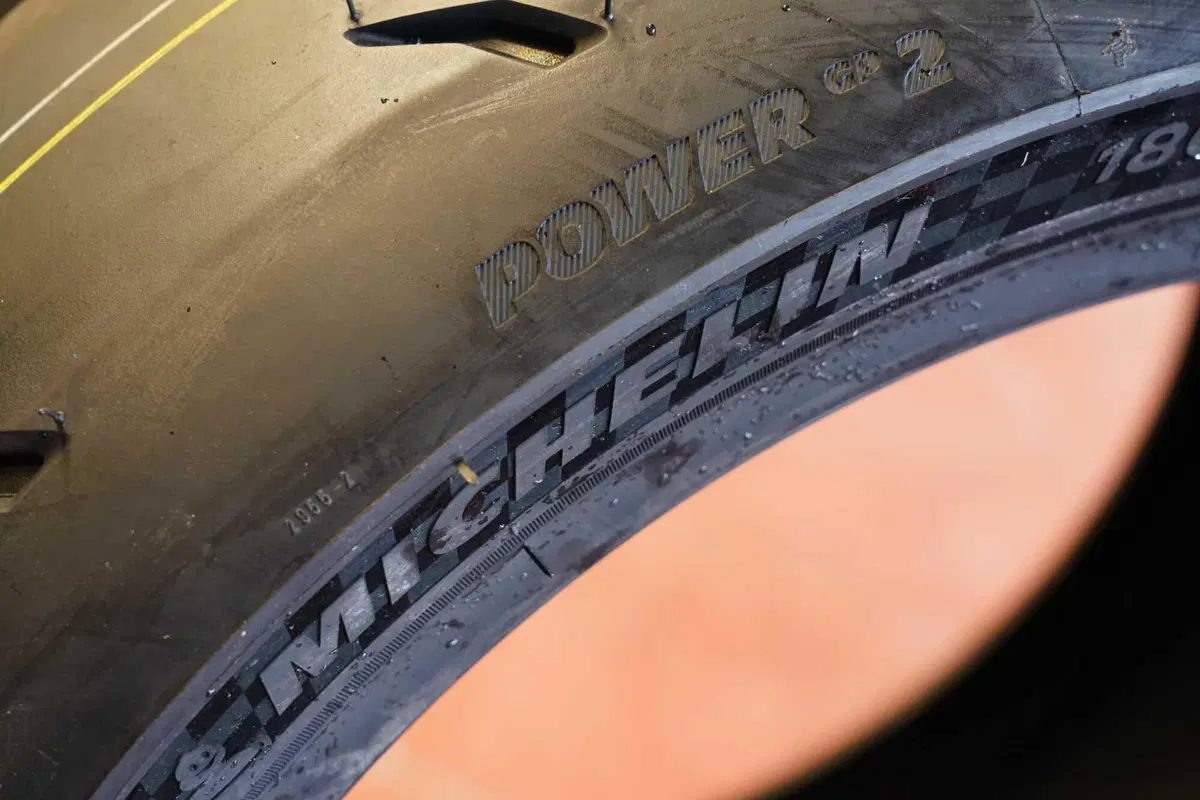 Test gomme moto. Michelin Power 6 vs Power GP2: quale scelgo? [VIDEO & GALLERY] (6)