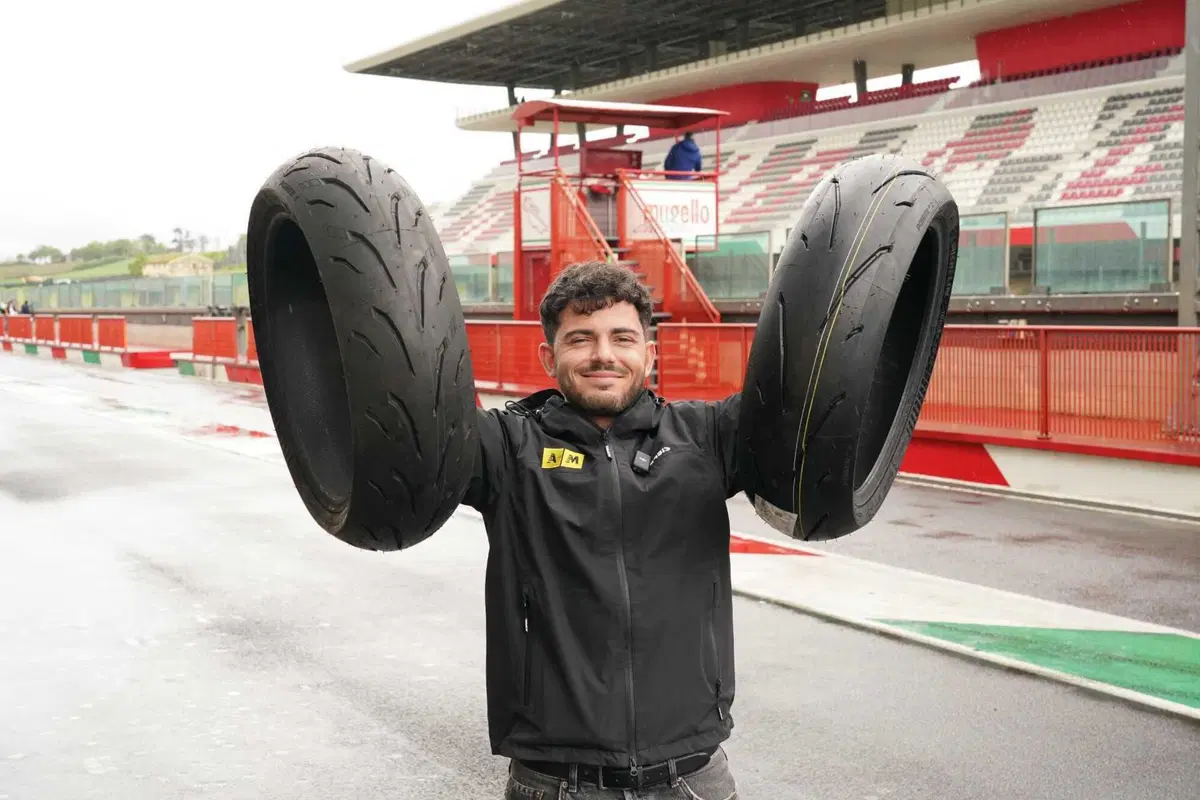 Test gomme moto. Michelin Power 6 vs Power GP2: quale scelgo? [VIDEO & GALLERY]