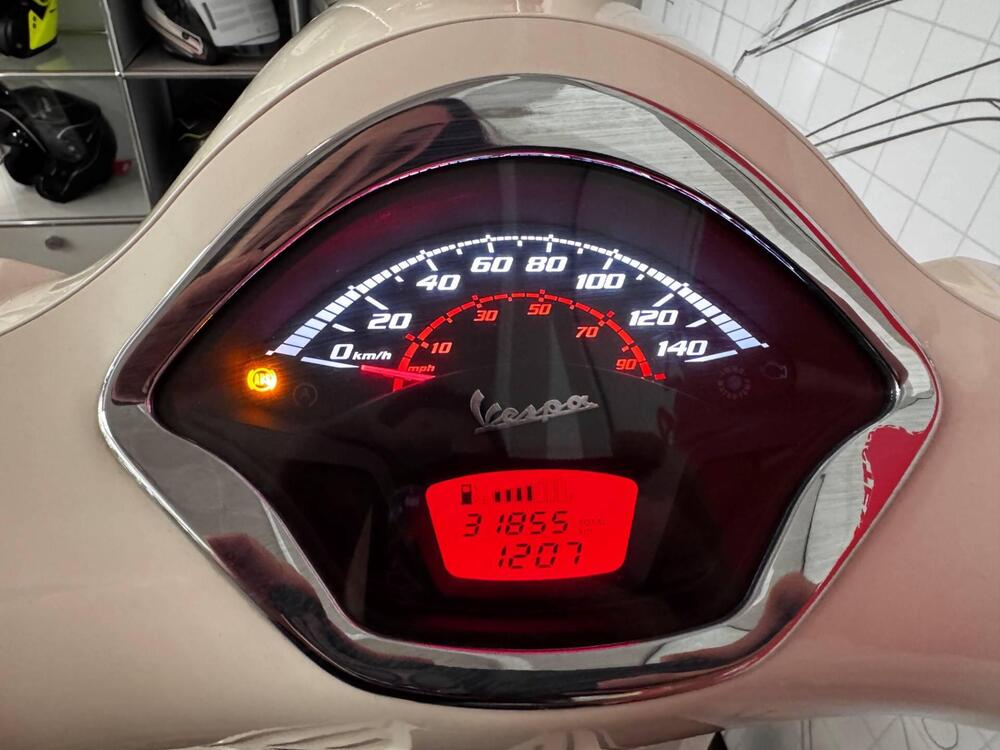 Vespa GTS 150 Super ie (2017 - 19) (4)