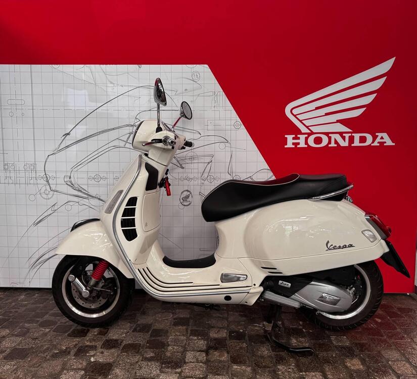 Vespa GTS 150 Super ie (2017 - 19) (3)