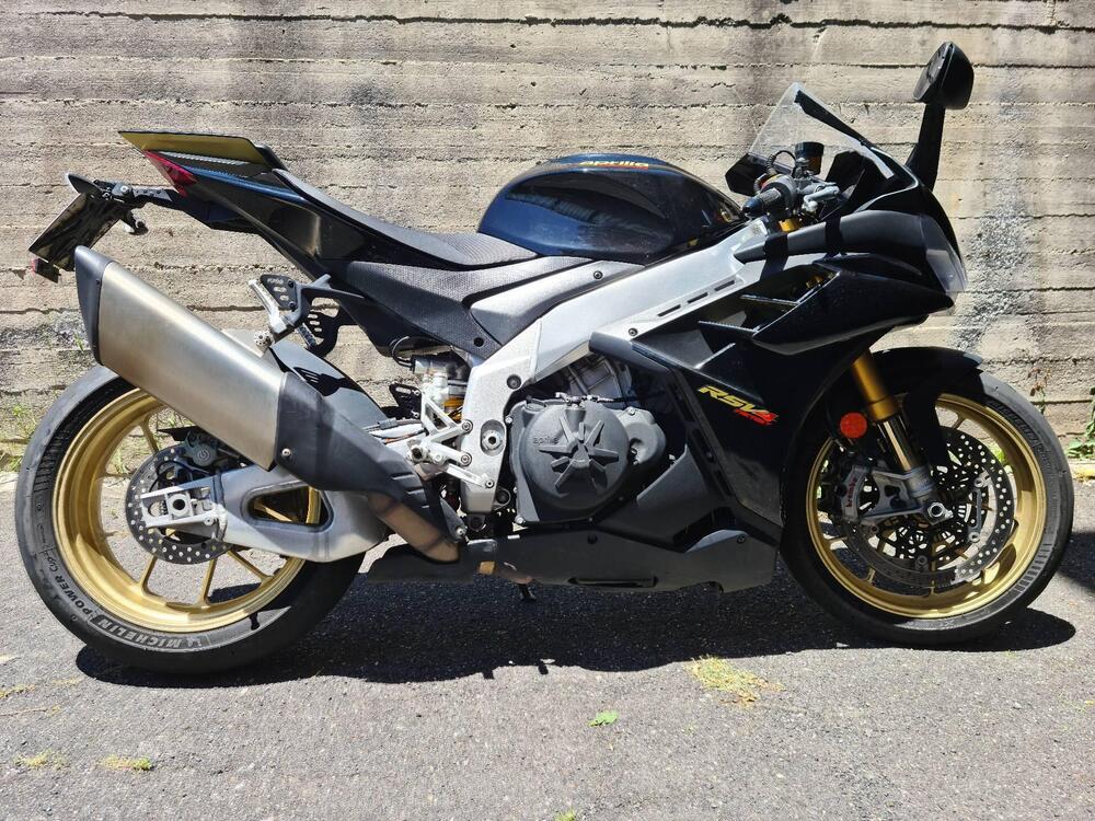 Aprilia RSV4 1100 Factory (2021 - 24) (3)