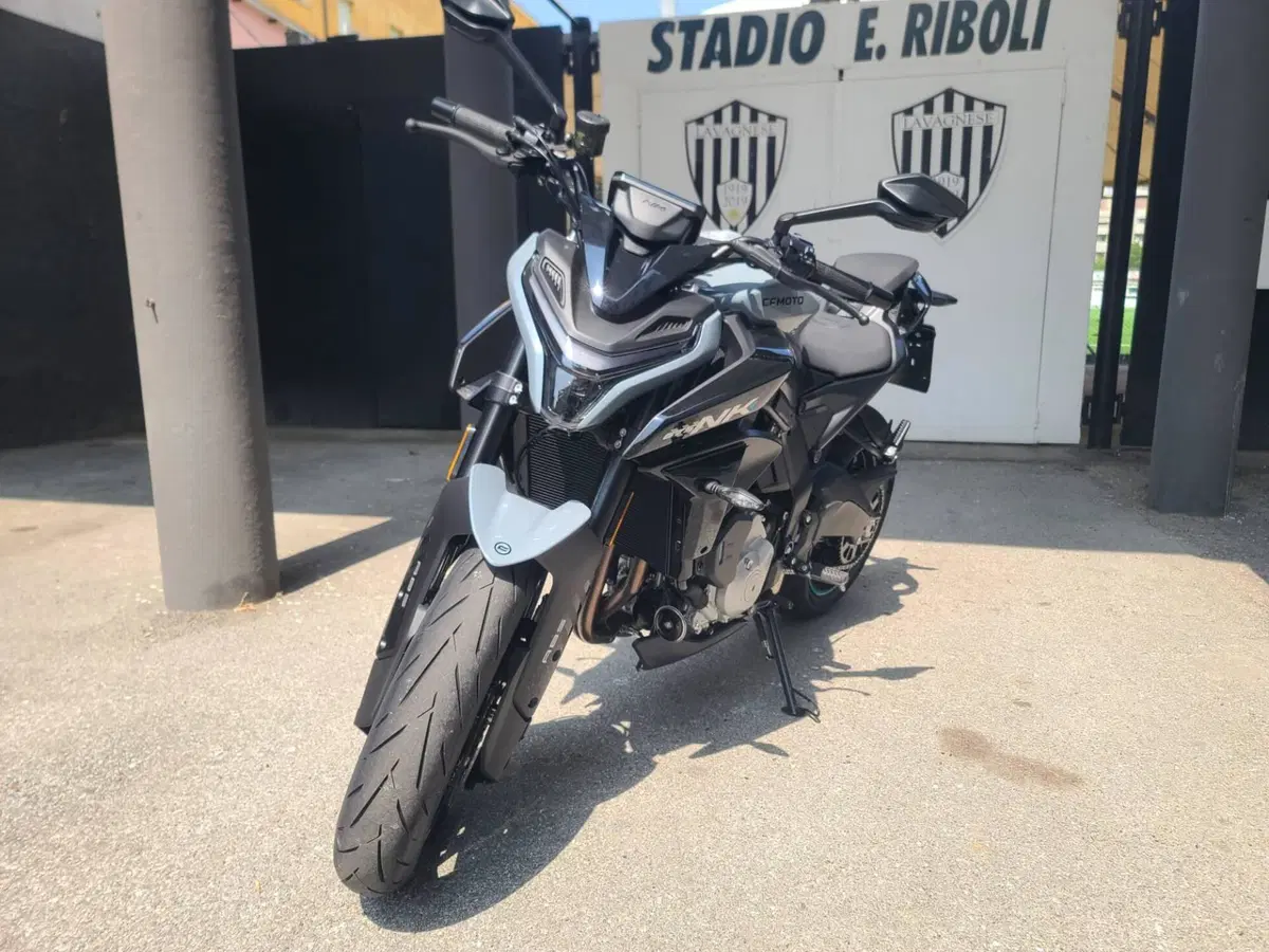 CFMOTO 675SR-R (2025 - 26) (15)
