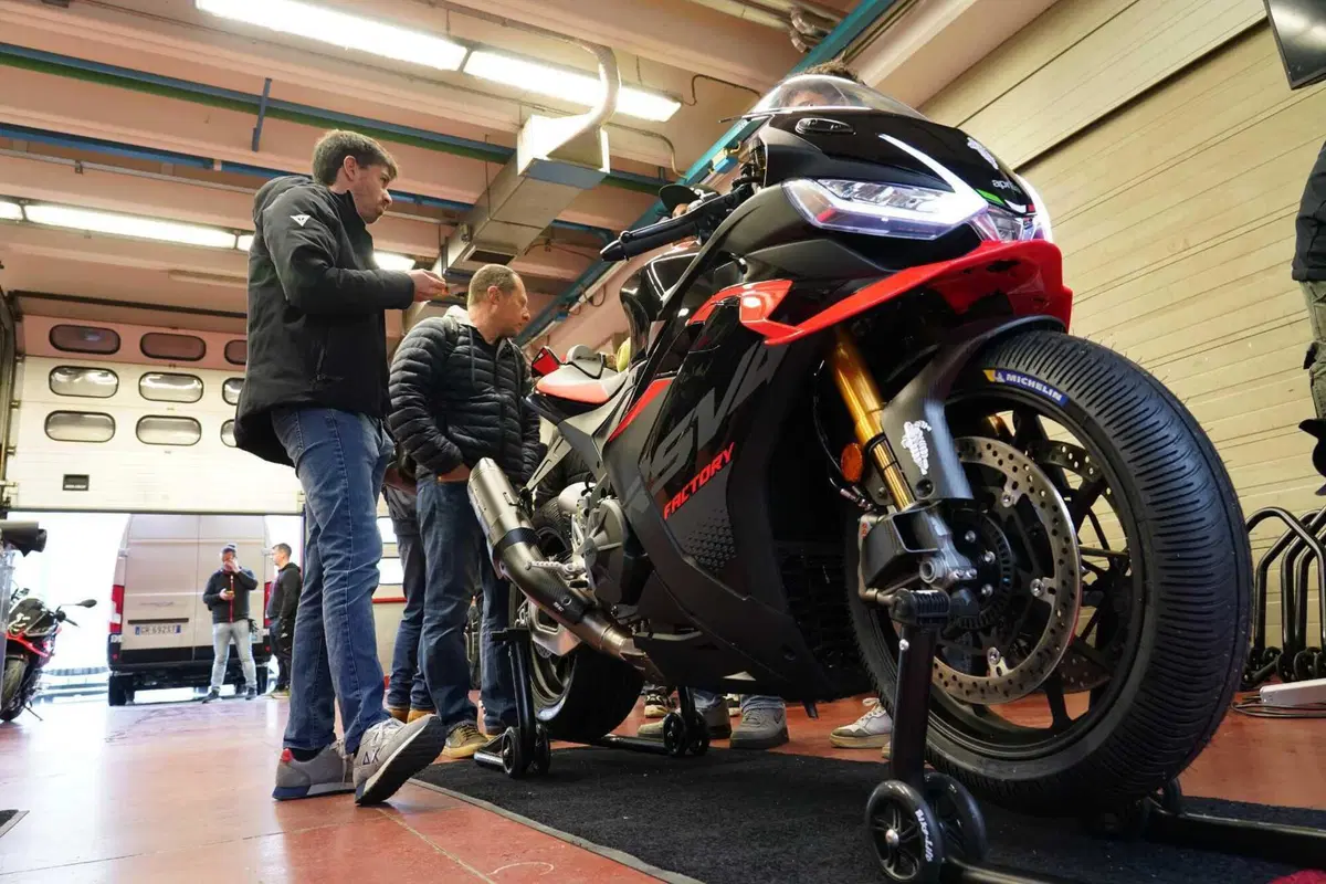 Test gomme moto. Michelin Power 6 vs Power GP2: quale scelgo? [VIDEO & GALLERY] (14)