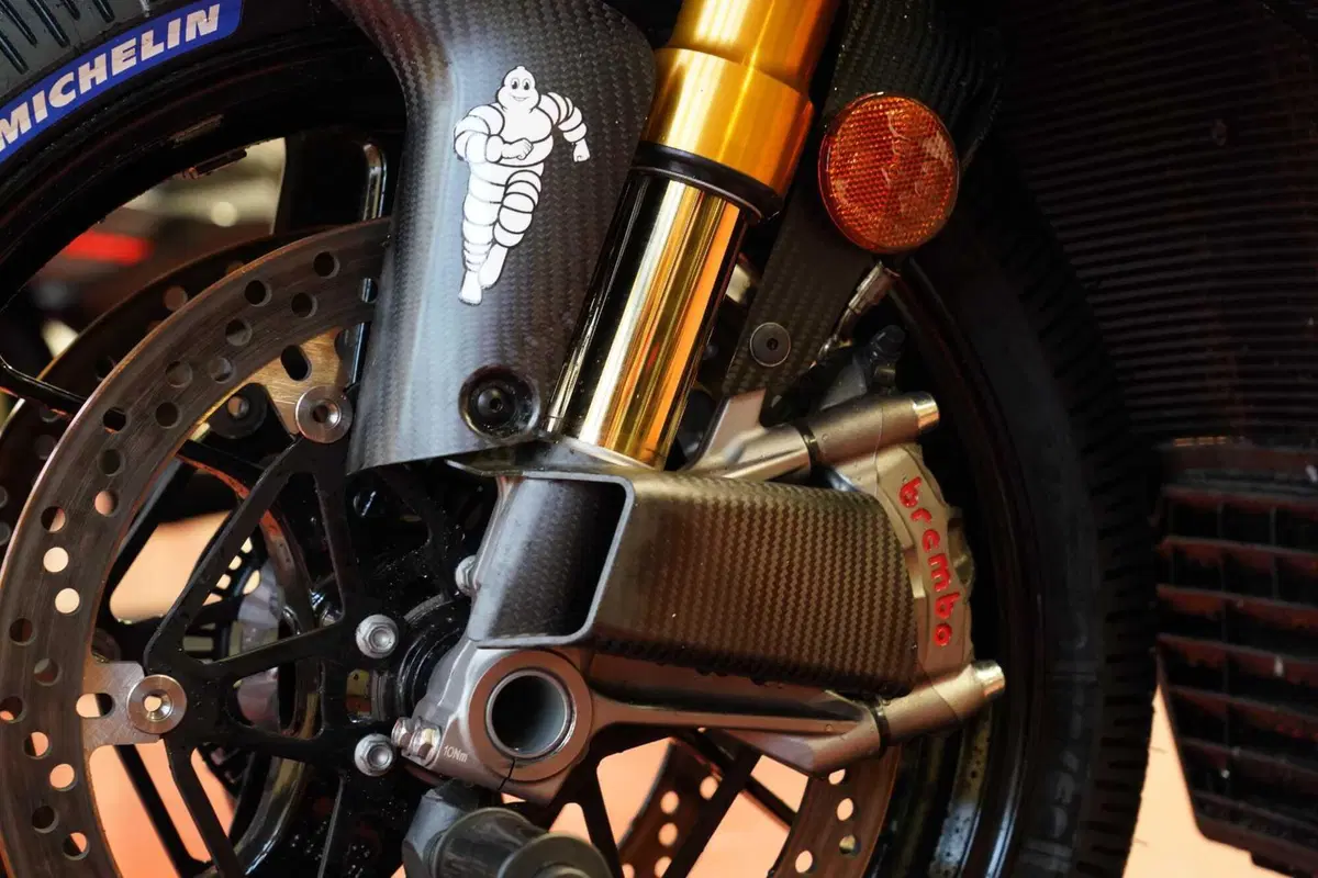 Test gomme moto. Michelin Power 6 vs Power GP2: quale scelgo? [VIDEO & GALLERY] (19)