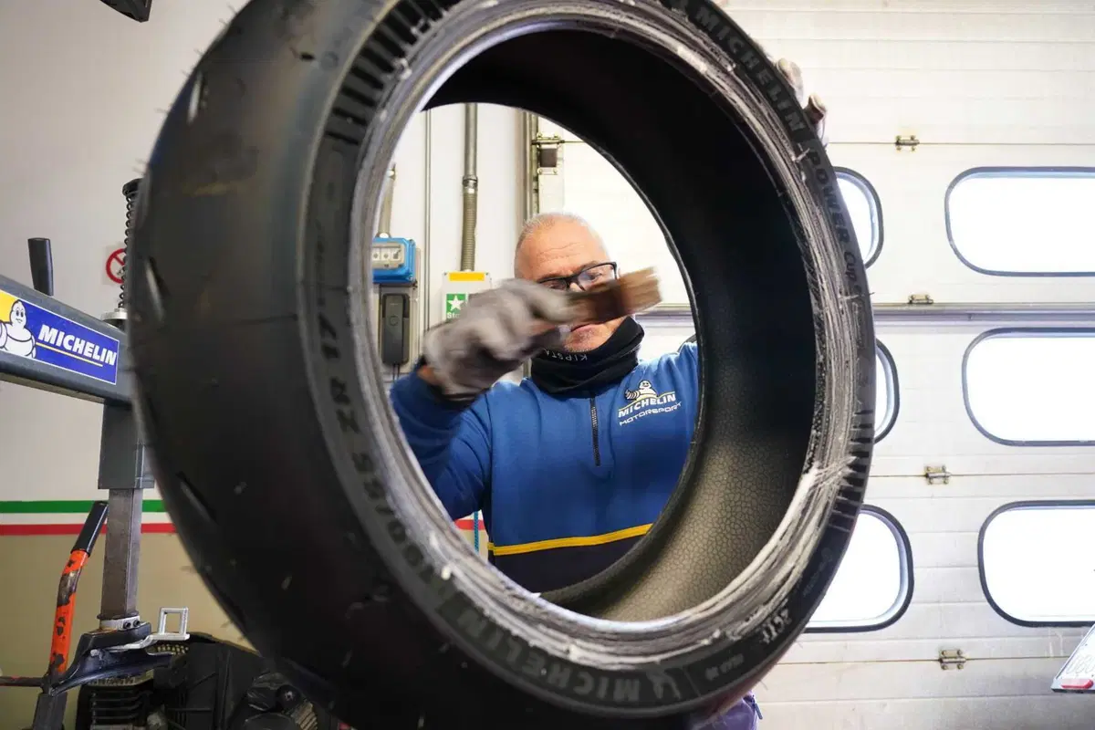 Test gomme moto. Michelin Power 6 vs Power GP2: quale scelgo? [VIDEO & GALLERY] (26)