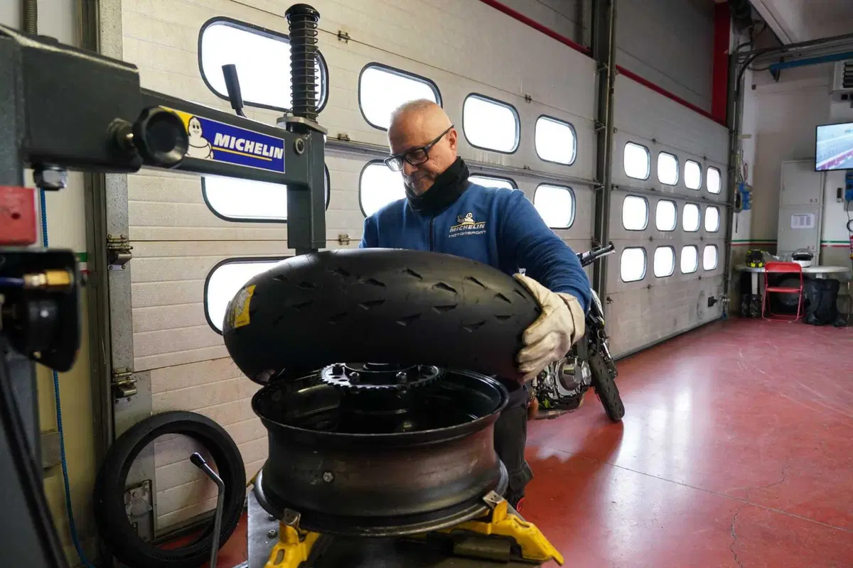 Test gomme moto. Michelin Power 6 vs Power GP2: quale scelgo? [VIDEO & GALLERY] (28)