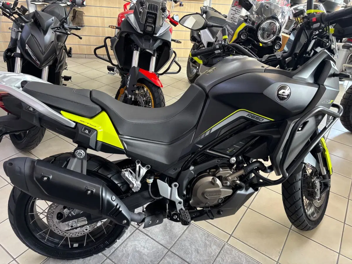 QJ Motor SVT 650 X (2024)