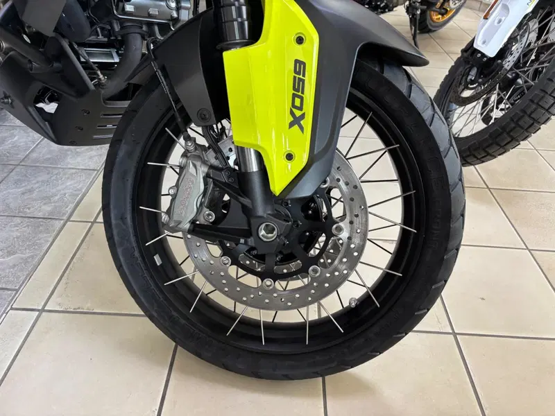 QJ Motor SVT 650 X (2024) (3)