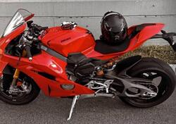 Ducati Panigale V4 S (2025) usata