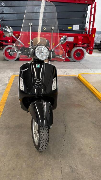 Vespa GTS 300 (2017 - 18) (4)