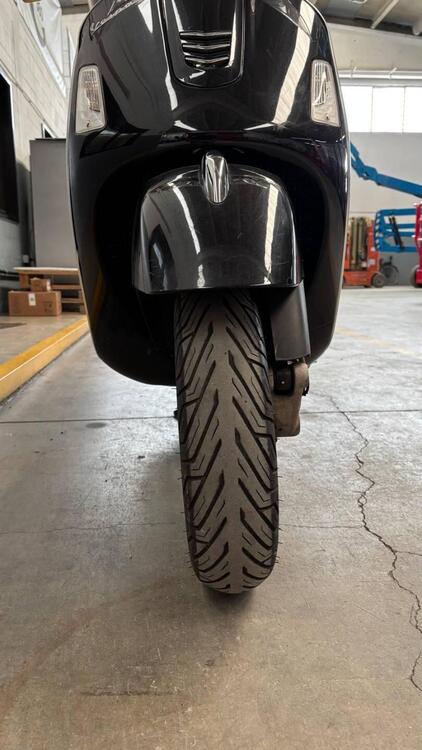 Vespa GTS 300 (2017 - 18) (5)