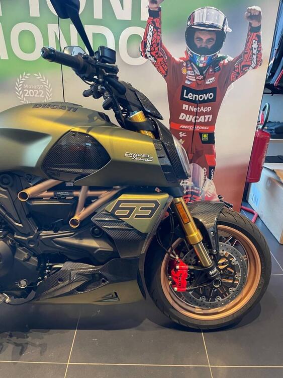 Ducati Diavel 1260 Lamborghini (2021) (2)