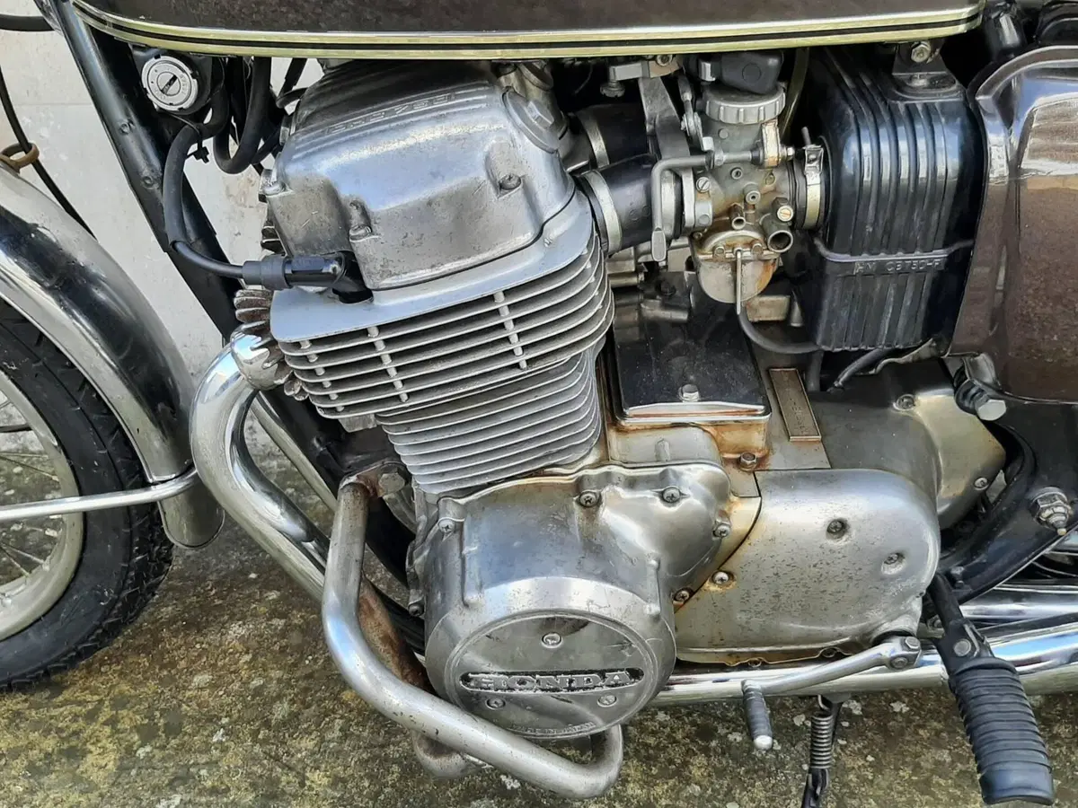 Honda CB 750 Four K2 (9)