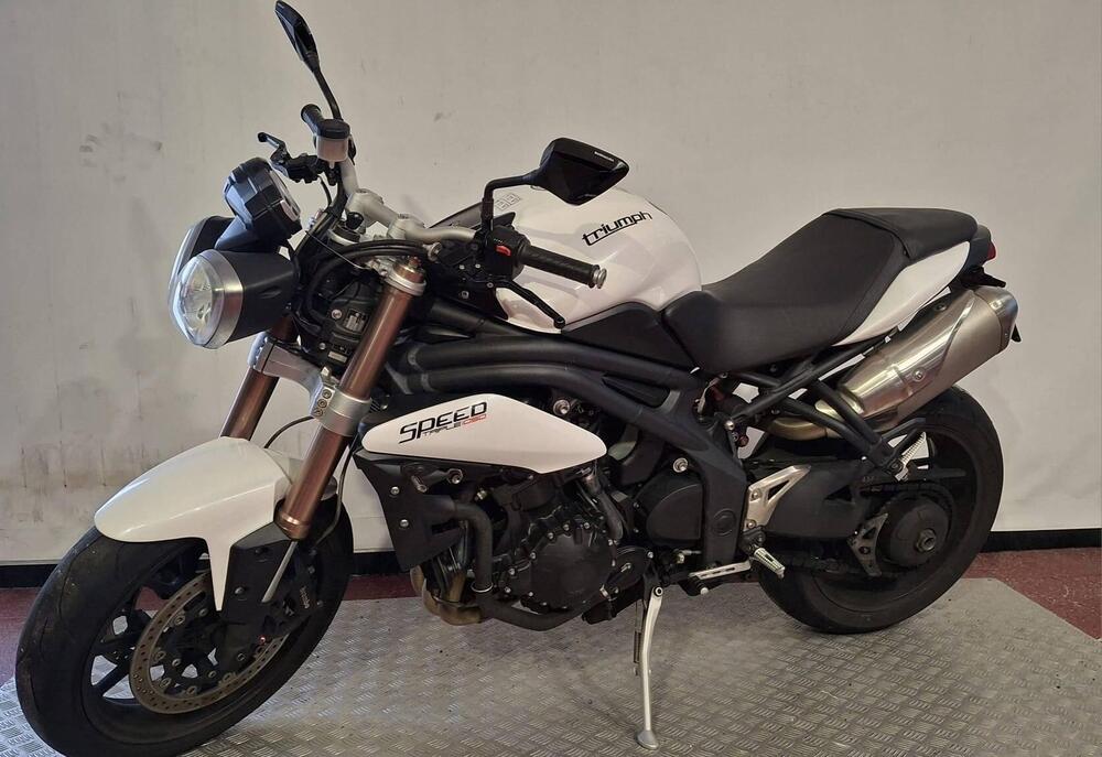 Triumph Speed Triple 1050 (2011 - 13) (2)