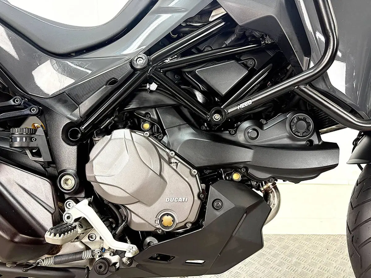 Ducati Multistrada V2 S (2022 - 24) (8)