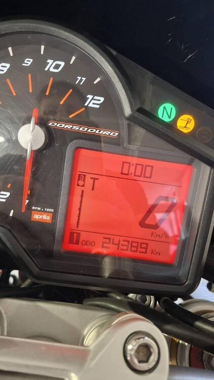 Aprilia Dorsoduro 750 Factory (2010 - 13) (3)