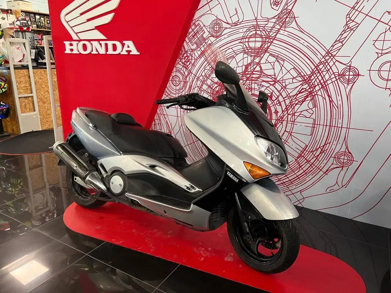 Yamaha T-Max 500 (2001 - 03) (4)