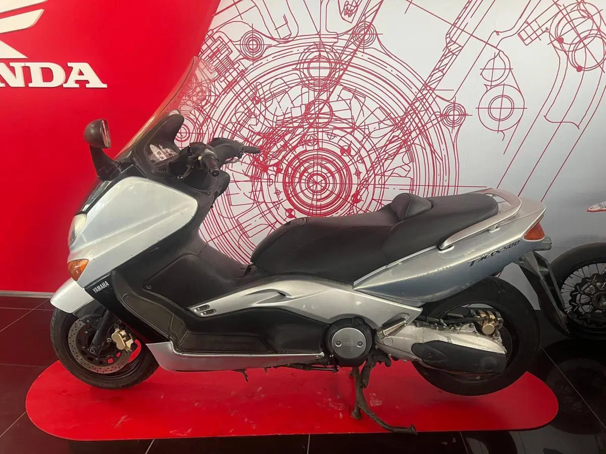 Yamaha T-Max 500 (2001 - 03) (6)