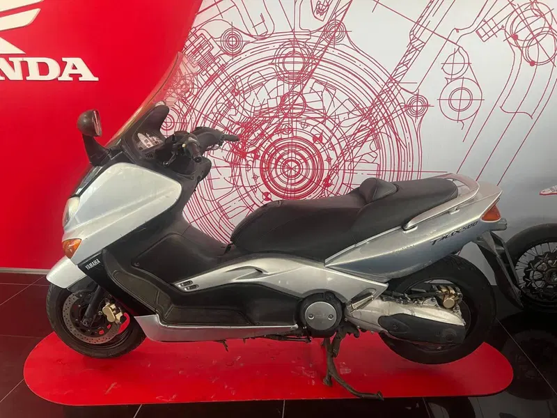 Yamaha T-Max 500 (2001 - 03) (6)