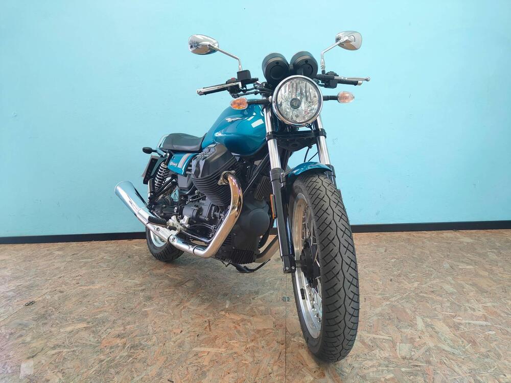 Moto Guzzi V7 III Special (2017 - 20) (2)