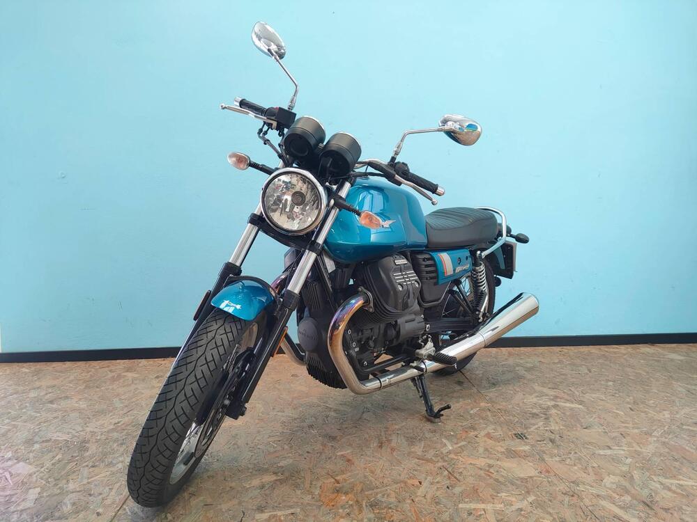 Moto Guzzi V7 III Special (2017 - 20) (3)