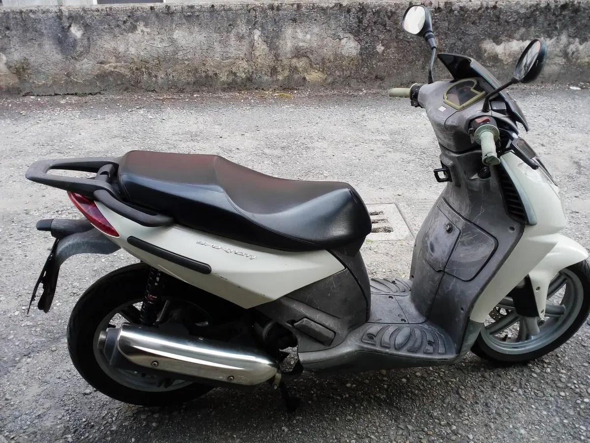 Aprilia Sportcity 125 (2004 - 08)