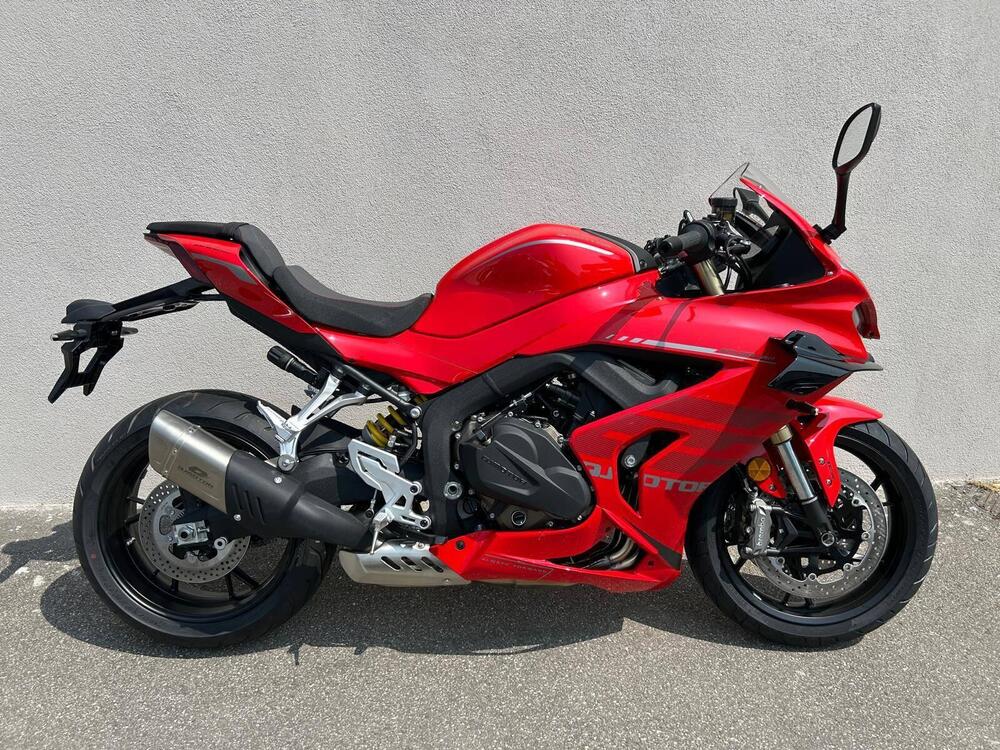 QJ Motor SRK 800 RR (2025)