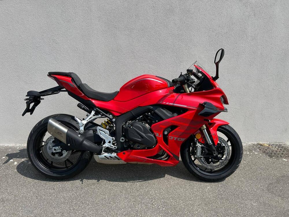 QJ Motor SRK 800 RR (2025) (2)