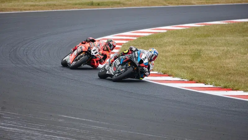 SBK 2025. Ufficiale: Toprak passa in MotoGP con Pramac Yamaha, Bulega rinnova con Ducati [VIDEO]