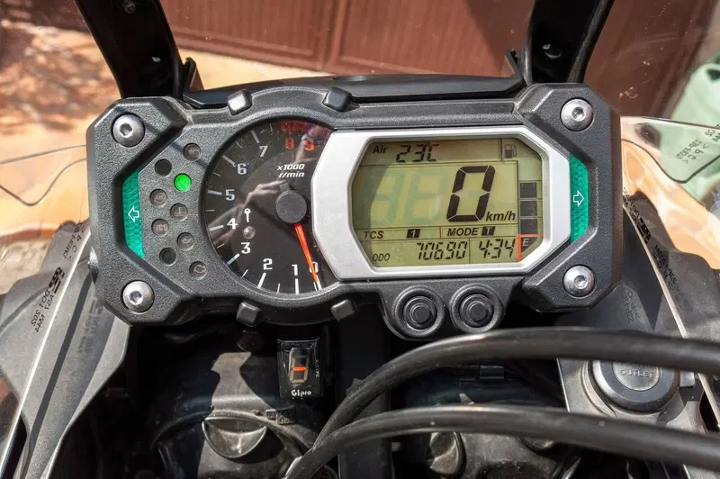 Yamaha XT1200Z Super Ténéré ABS (2010 - 15) (4)