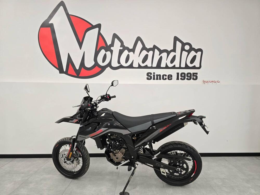 Malaguti XSM 125 (2021 - 25) (3)