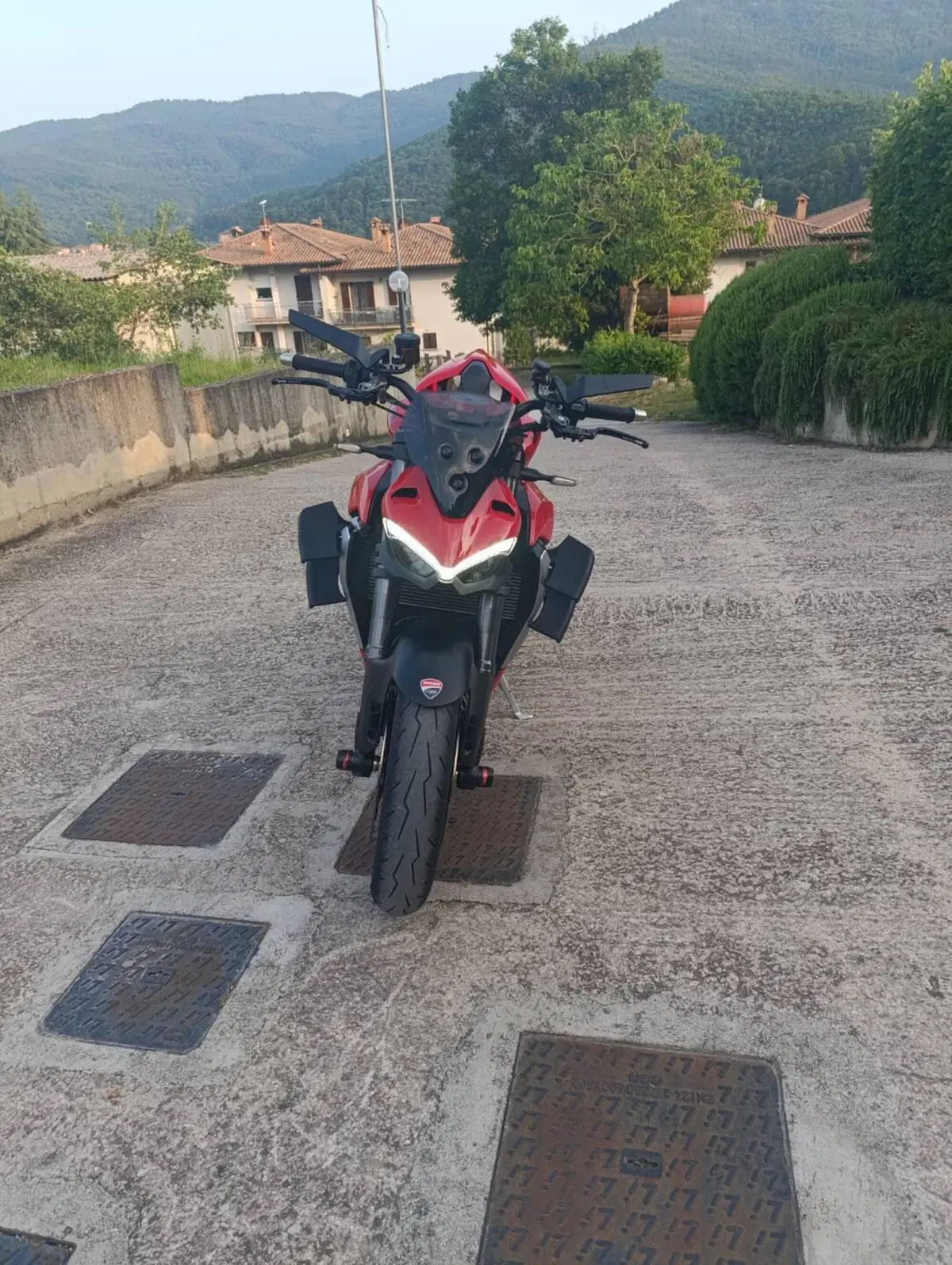 Ducati Streetfighter V2 (2022 - 24) (6)
