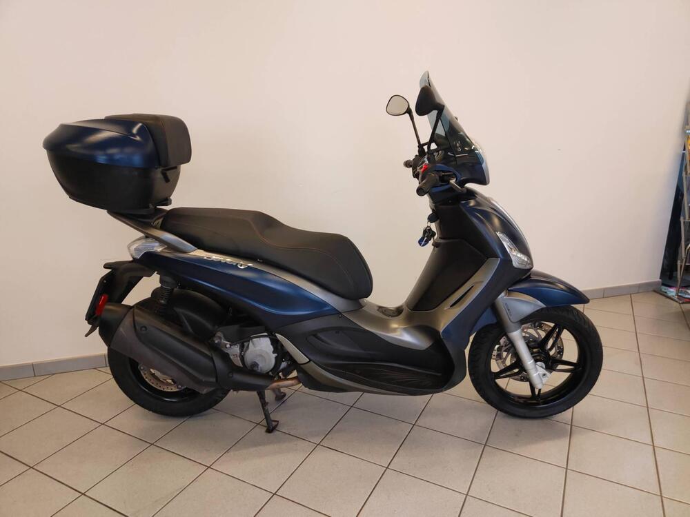Piaggio Beverly 350 S ABS (2019 - 20) (3)