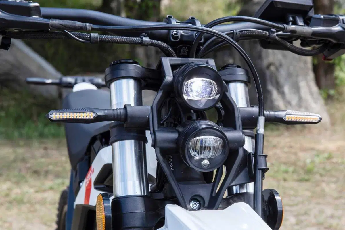 Zero Motorcycles punta al fuoristrada elettrico con le nuove XE e XB: facili, divertenti e per tutti (6)