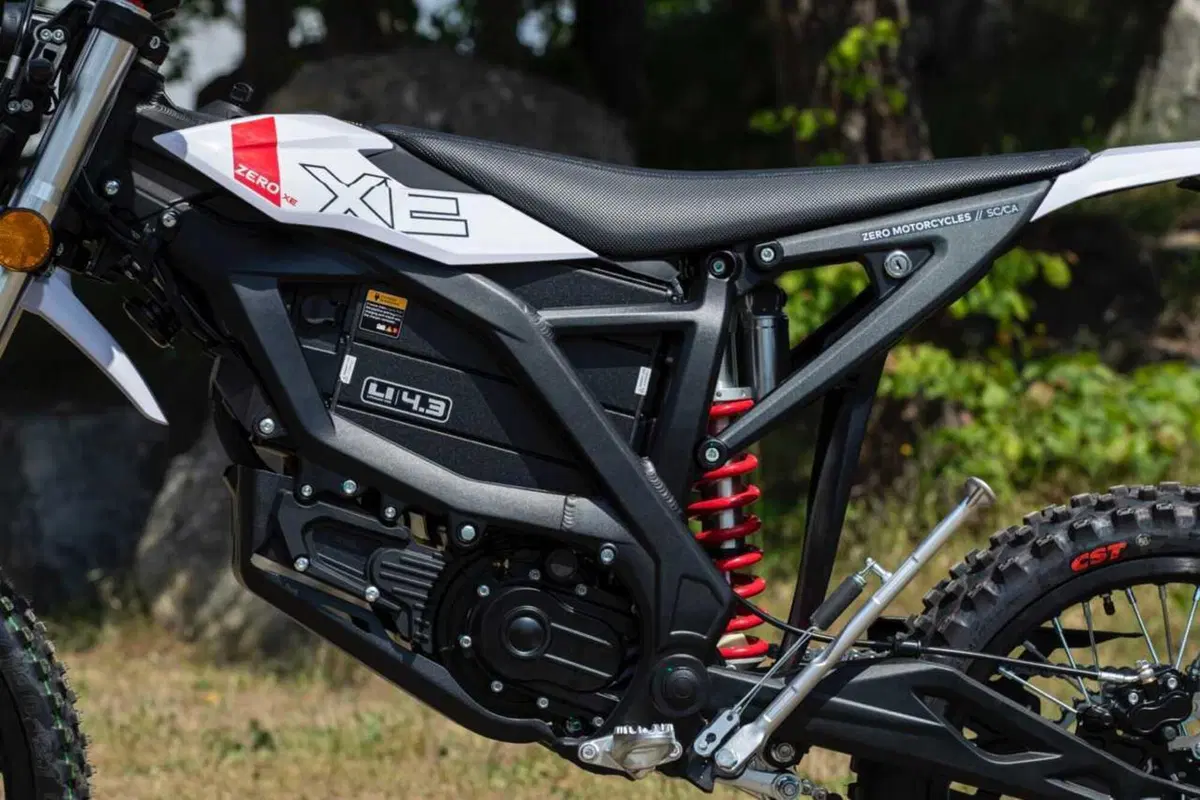 Zero Motorcycles punta al fuoristrada elettrico con le nuove XE e XB: facili, divertenti e per tutti (12)