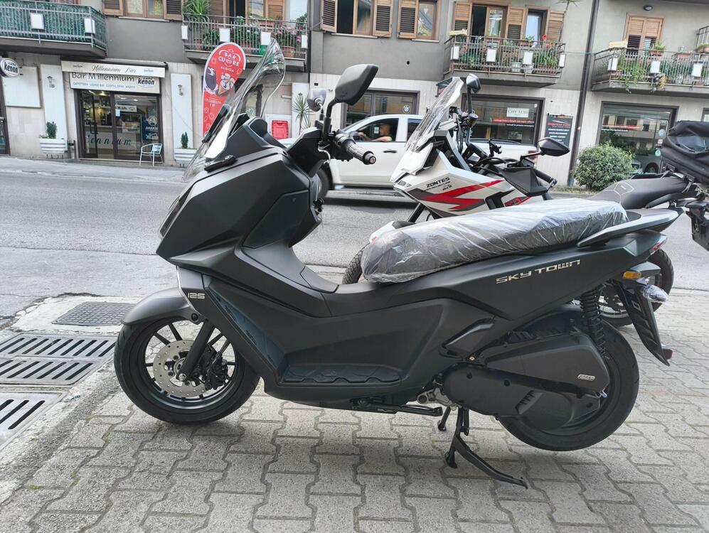 Kymco Skytown 125i (2024 - 25) (3)