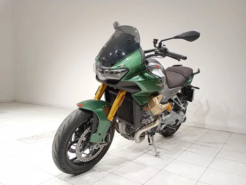 Moto Guzzi V100 Mandello (2022 - 24)