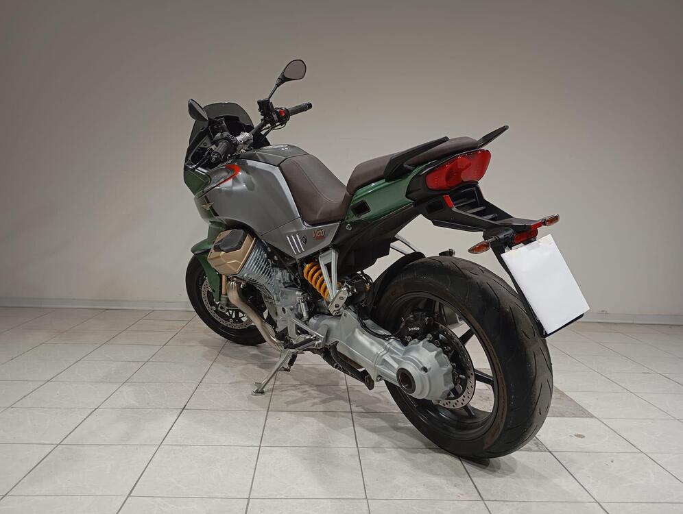 Moto Guzzi V100 Mandello (2022 - 24) (3)