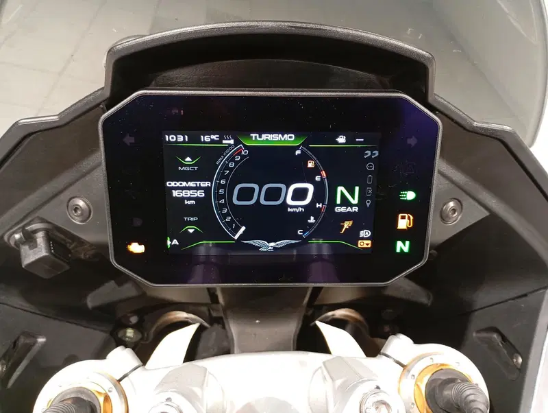 Moto Guzzi V100 Mandello (2022 - 24) (7)