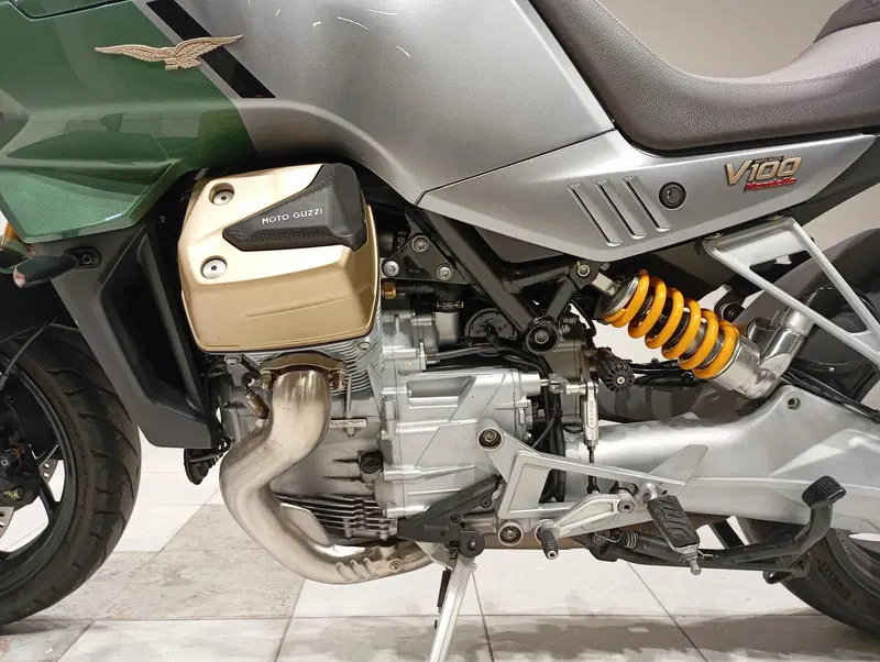 Moto Guzzi V100 Mandello (2022 - 24) (11)