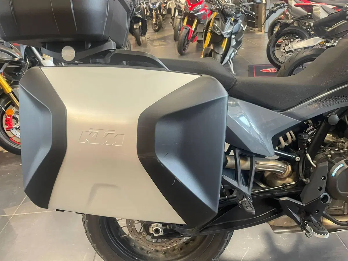 KTM 890 Adventure (2022) (12)