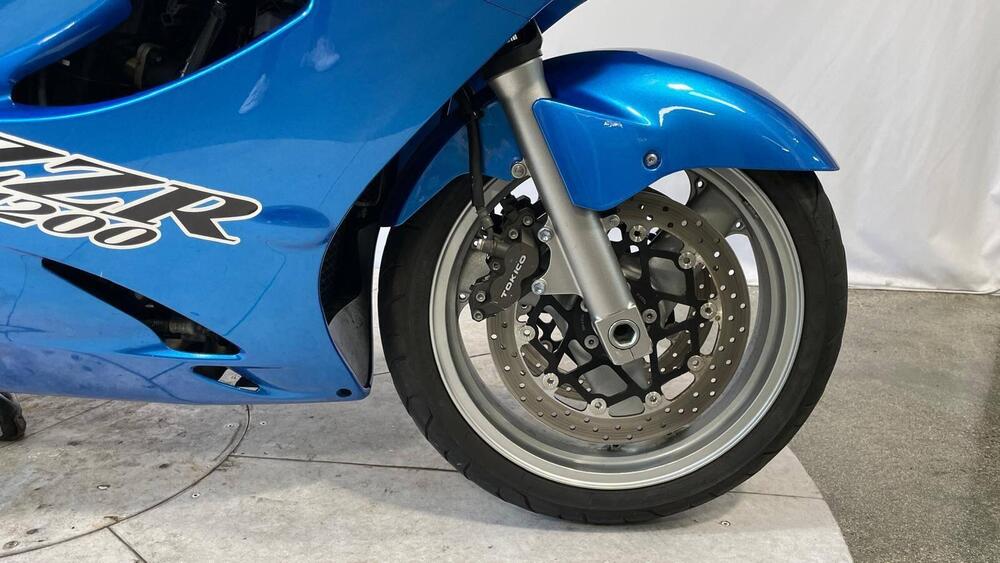 Kawasaki ZZR 1200 (2002 - 05) (5)