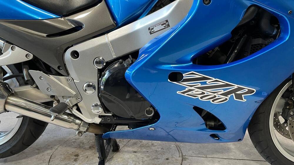 Kawasaki ZZR 1200 (2002 - 05) (4)