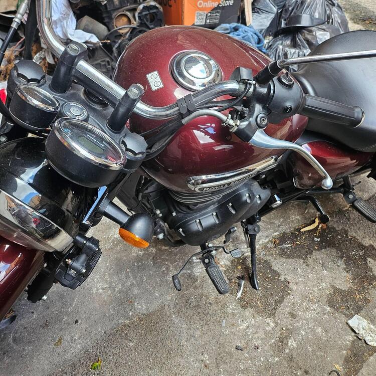 Royal Enfield Meteor 350 Stellar (2021 - 25) (2)