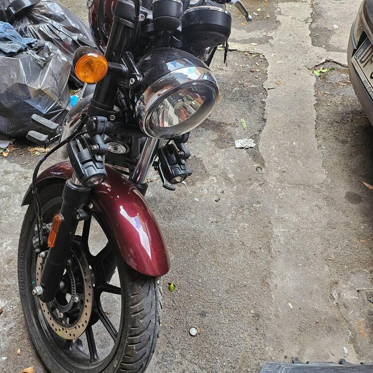 Royal Enfield Meteor 350 Stellar (2021 - 25) (3)