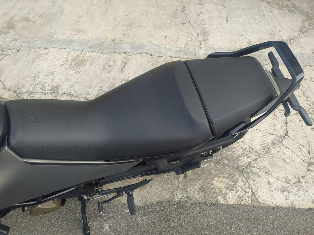 Husqvarna Svartpilen 401 (2024 - 25) (5)