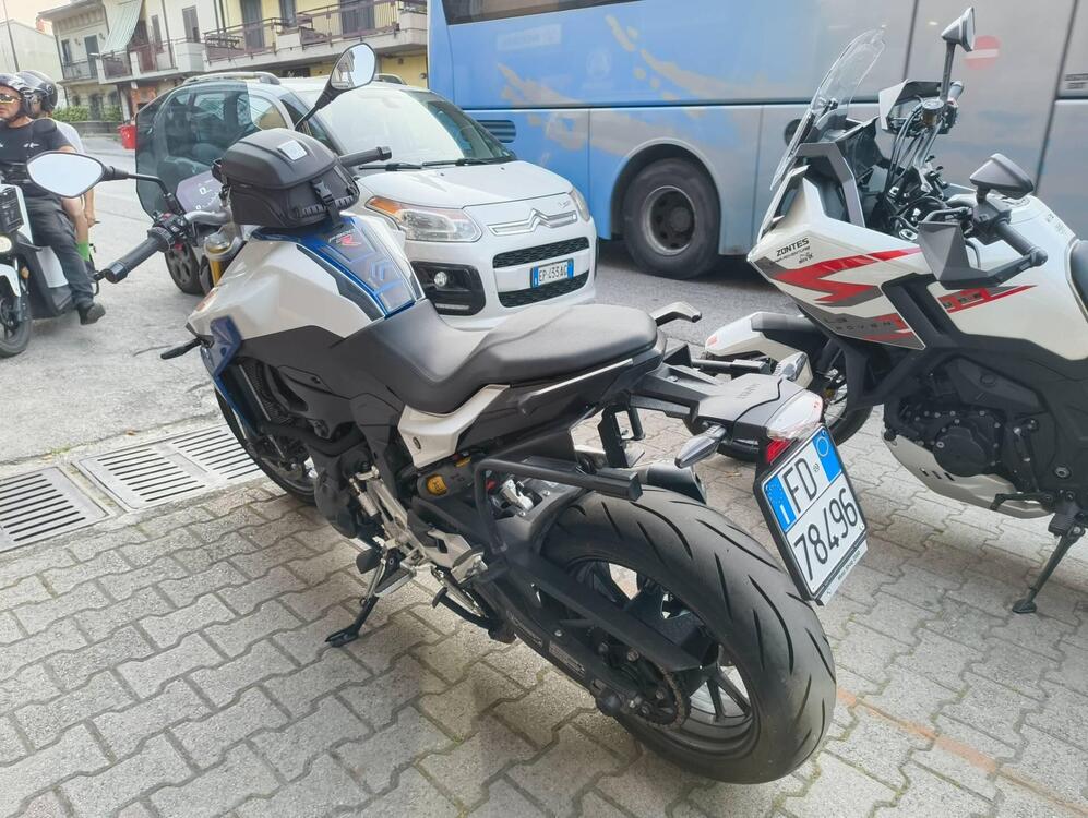Bmw F 900 R (2021 - 24) (4)
